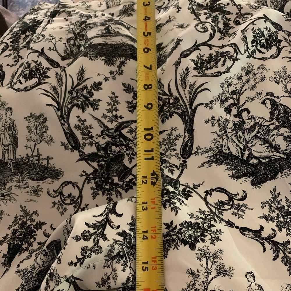 Toile De Jouy Romantic Print Black & White Pants Womens 29” waist 10 - Picture 3 of 5